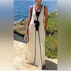 Amable by Mable Elegant Cream and Black Maxi Dress